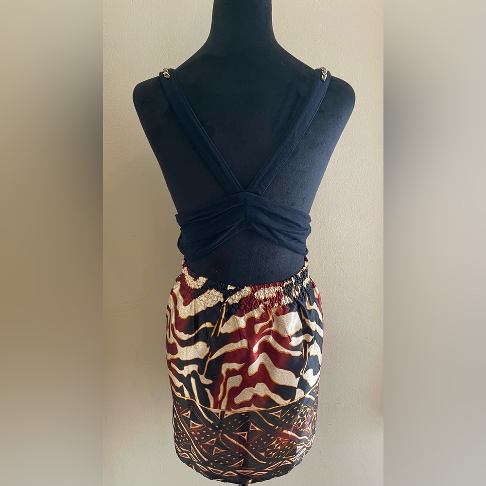 Arden B Black and Red Patterned Tunic with Chain detailing - Picture 4 of 4